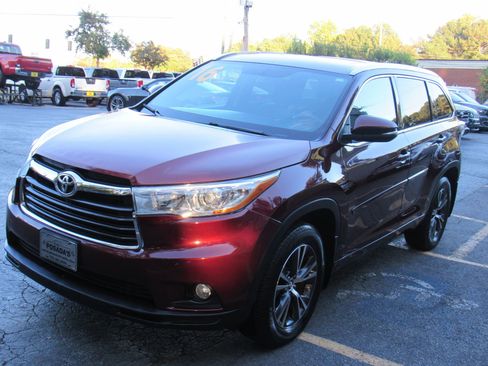 Used 2016 Toyota Highlander XLE w/ Protection Package #3 AWD/4WD image 3
