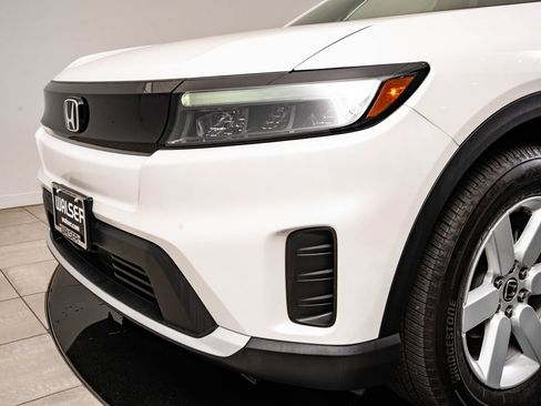 Used 2024 Honda Prologue EX image 3