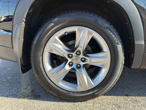 Used 2015 Toyota Highlander Limited image 9