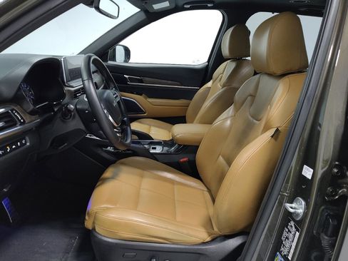 Used 2022 Kia Telluride SX w/ Towing Package image 17