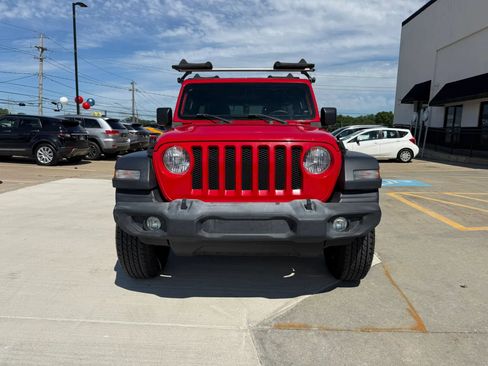 Used 2019 Jeep Wrangler Unlimited Sport AWD/4WD image 4