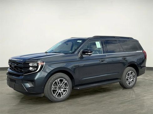 New 2025 Ford Expedition Active image 2