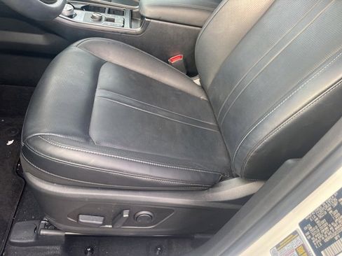 Used 2025 Kia Sorento EX image 8