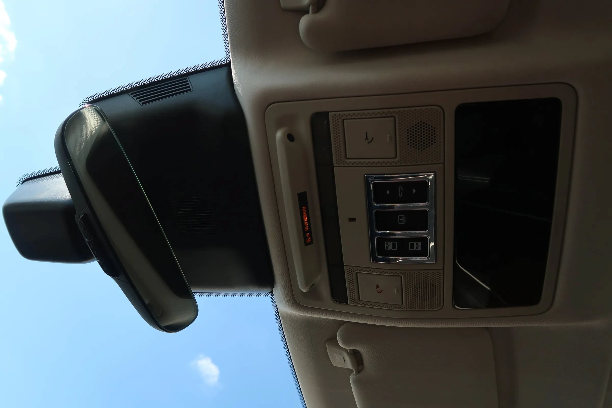 Used 2019 Jaguar XJ R-Sport RWD image 37