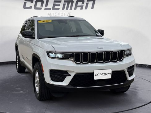 New 2025 Jeep Grand Cherokee Laredo w/ Luxury Tech Group I image 7