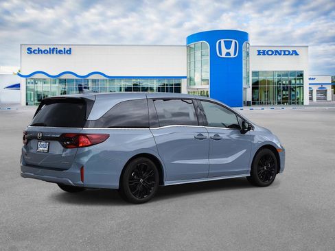 Used 2025 Honda Odyssey Sport-L image 3