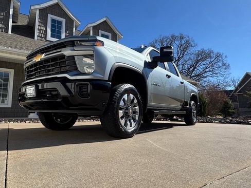 Used 2024 Chevrolet Silverado 2500 Custom w/ Custom Value Package image 25