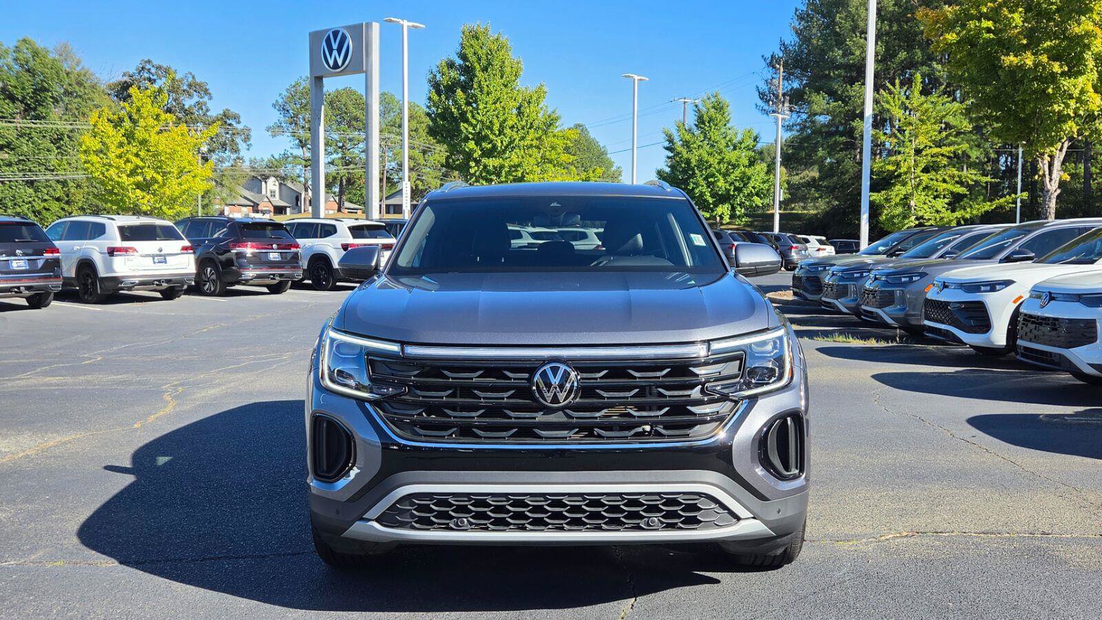 Certified 2024 Volkswagen Atlas Cross Sport SE AWD/4WD image 8