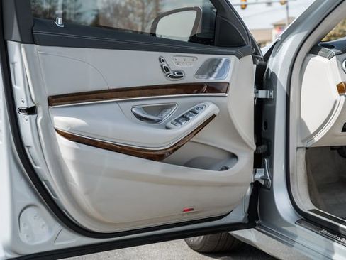 Used 2015 Mercedes-Benz S 550 4MATIC Sedan image 36