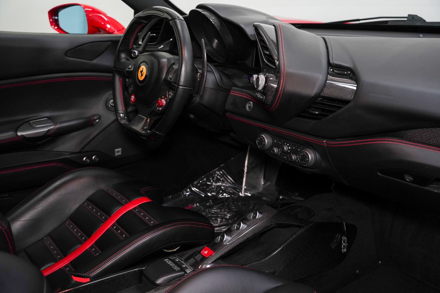 Used 2016 Ferrari 488 GTB RWD image 30