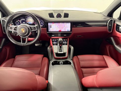 Used 2021 Porsche Cayenne image 20
