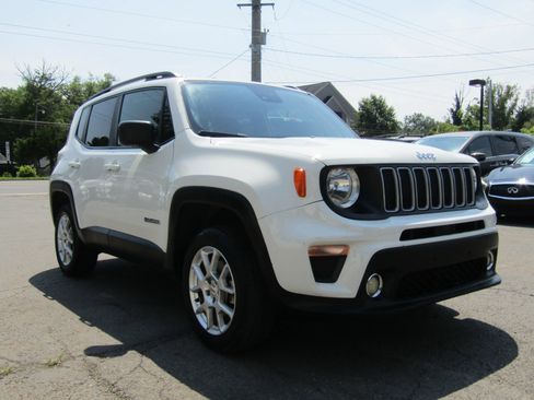 Used 2022 Jeep Renegade Sport w/ Sport Appearance Group AWD/4WD image 1