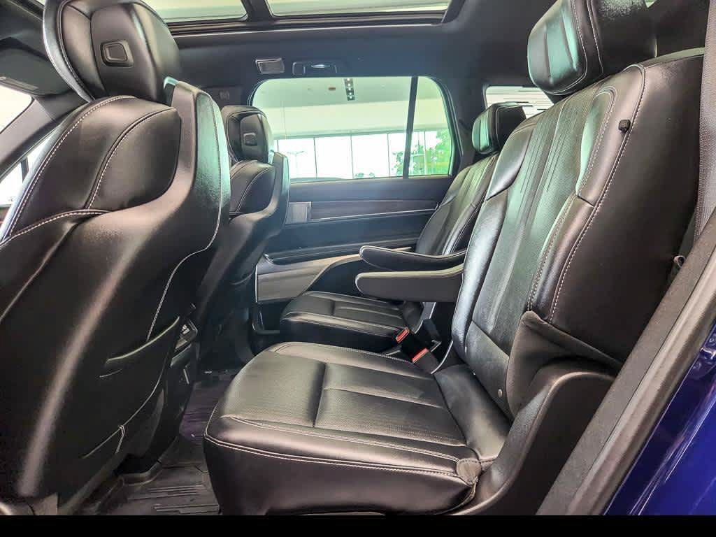 Certified 2026 Cadillac Vistiq Premium Luxury w/ LPO, Floor Liner Package AWD/4WD image 14