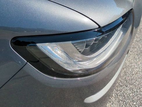 Used 2022 Lincoln Nautilus Reserve w/ Equipment Group 202A image 10