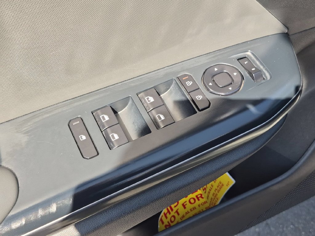 Used 2025 Kia K4 FWD image 13