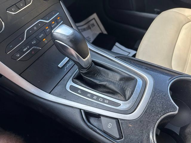 Used 2017 Ford Edge SEL w/ Equipment Group 201A AWD/4WD image 19