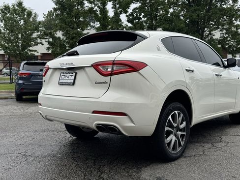 Used 2019 Maserati Levante Base image 11