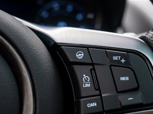 Used 2023 Jaguar F-TYPE R image 27