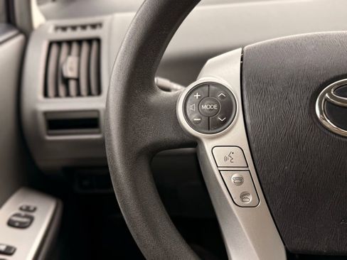 Used 2012 Toyota Prius V Five image 29