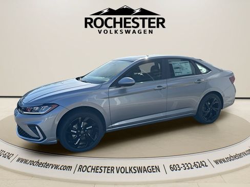 New 2026 Volkswagen Jetta SE FWD image 3