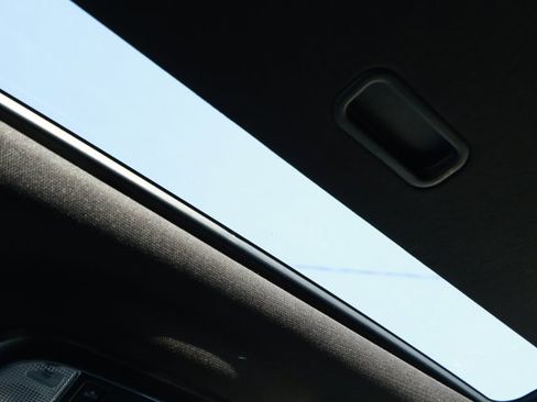 Used 2024 Dodge Durango GT image 20