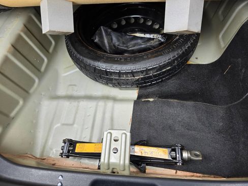 Used 2014 Nissan Versa S Plus image 12