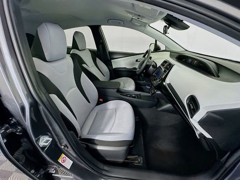 Used 2022 Toyota Prius LE FWD image 26