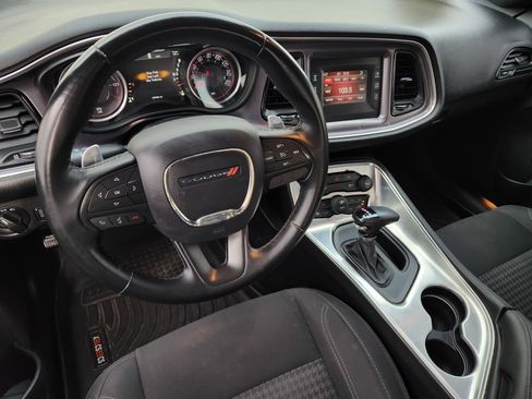 Used 2016 Dodge Challenger SXT RWD image 25