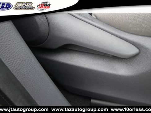 Used 2021 Toyota Sienna LE FWD image 17