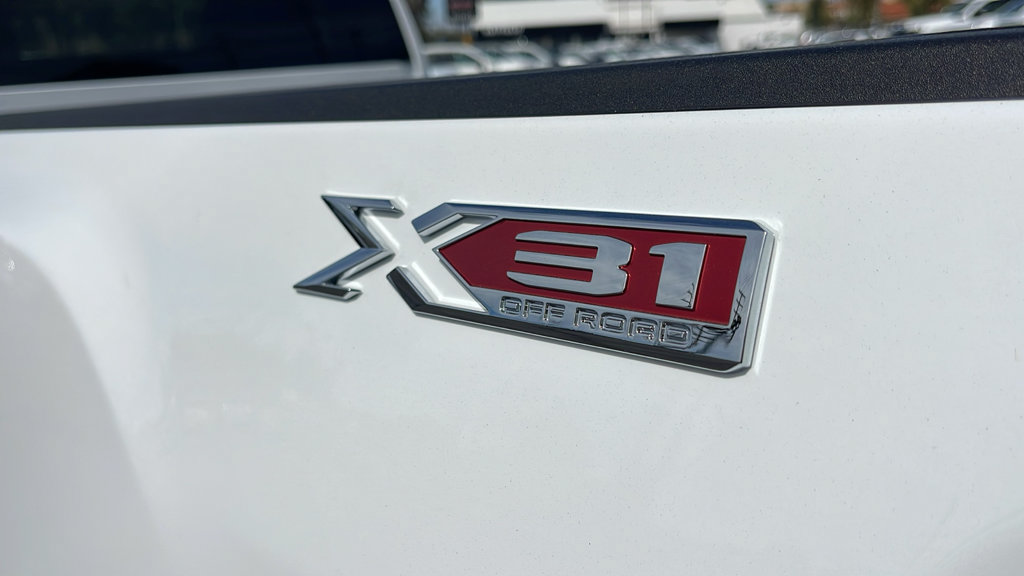 New 2026 GMC Sierra 3500 SLE AWD/4WD image 24