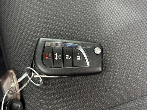 Used 2025 Toyota Corolla LE FWD image 21