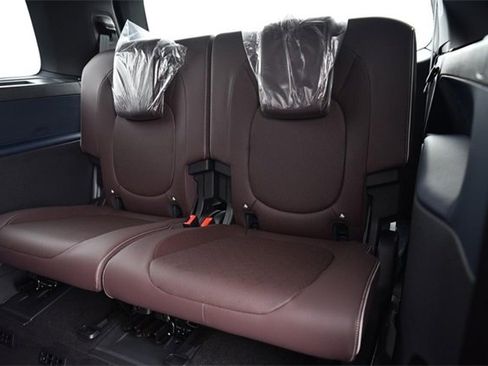 New 2025 Volkswagen ID. Buzz Pro S image 26