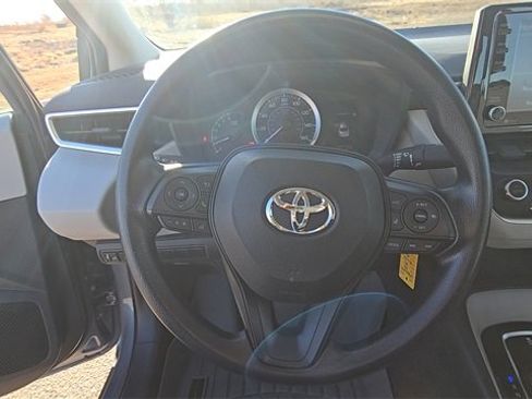 Used 2022 Toyota Corolla LE image 24