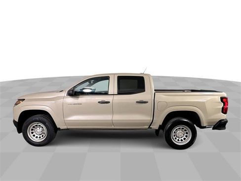 Used 2023 Chevrolet Colorado W/T image 5