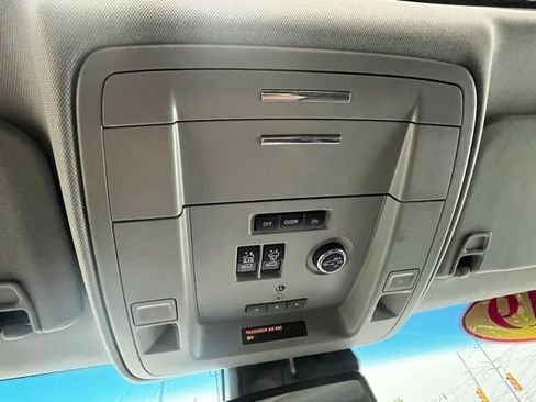 Used 2019 Chevrolet Suburban LT image 51