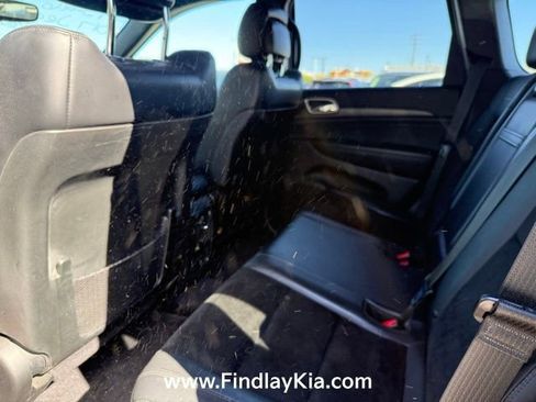 Used 2017 Jeep Grand Cherokee Altitude RWD image 4