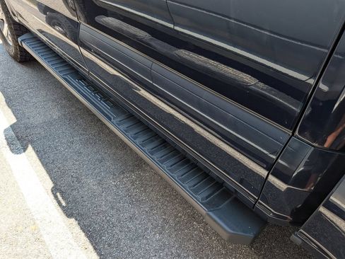 Used 2022 Ford F150 Lariat AWD/4WD image 10