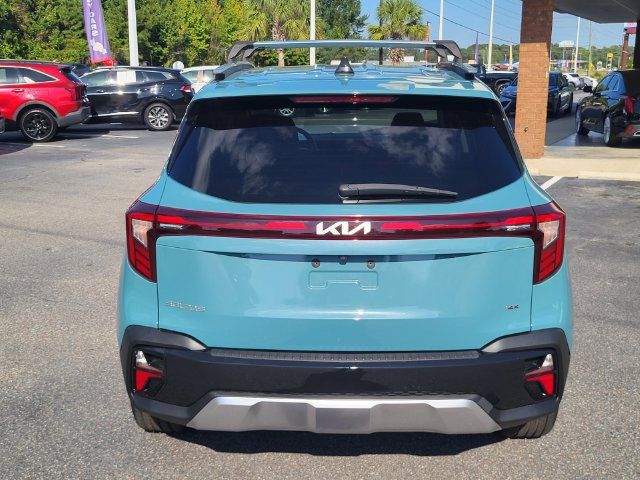 Certified 2024 Kia Seltos EX AWD/4WD image 3