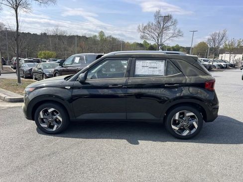 New 2026 Hyundai Venue SEL FWD image 4