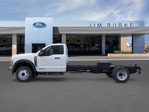 New 2026 Ford F450 XL w/ XL Chrome Package image 4