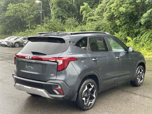 Used 2025 Kia Seltos S AWD/4WD image 3