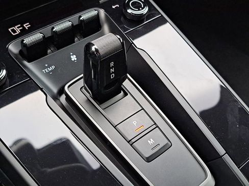 Certified 2024 Porsche 911 Carrera GTS image 25