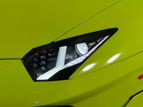 Used 2020 Lamborghini Aventador SVJ AWD/4WD image 27