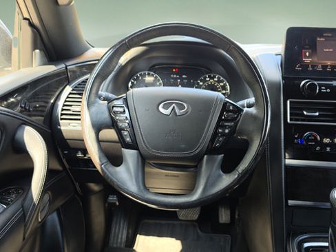 Used 2023 INFINITI QX80 Sensory w/ All-Season Package AWD/4WD image 9