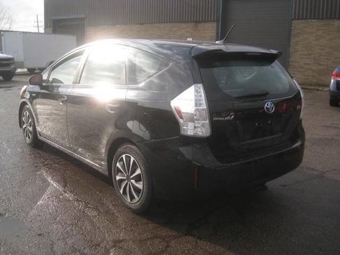 Used 2013 Toyota Prius V Five image 7