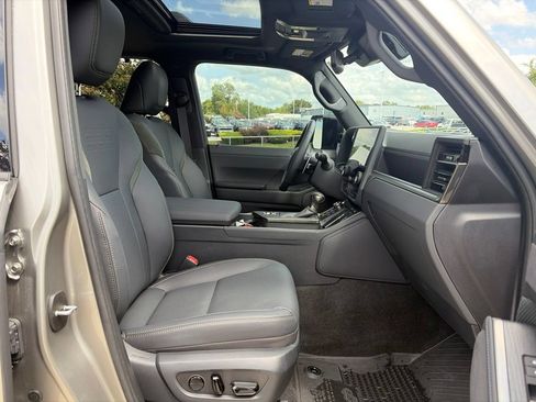 Used 2025 Lexus GX 550 w/ Accessory Package (CT) AWD/4WD image 30