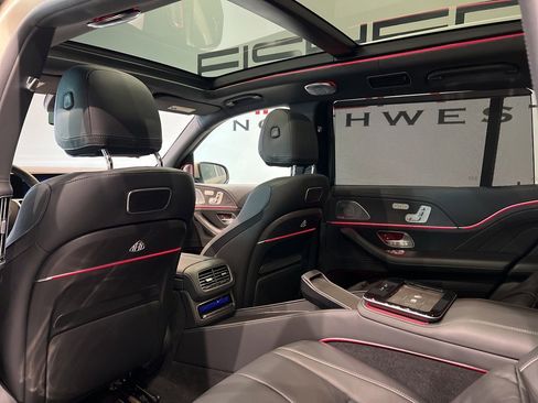 Used 2021 Mercedes-Benz Maybach GLS 600 4MATIC image 39