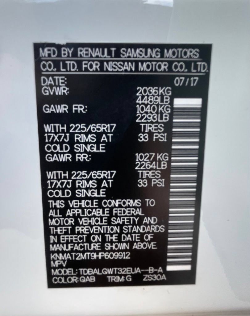 Used 2017 Nissan Rogue SV FWD image 33