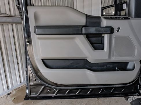 Used 2018 Ford F250 XL w/ STX Appearance Package AWD/4WD image 42