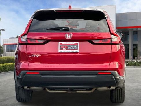 Used 2025 Honda CR-V EX image 5
